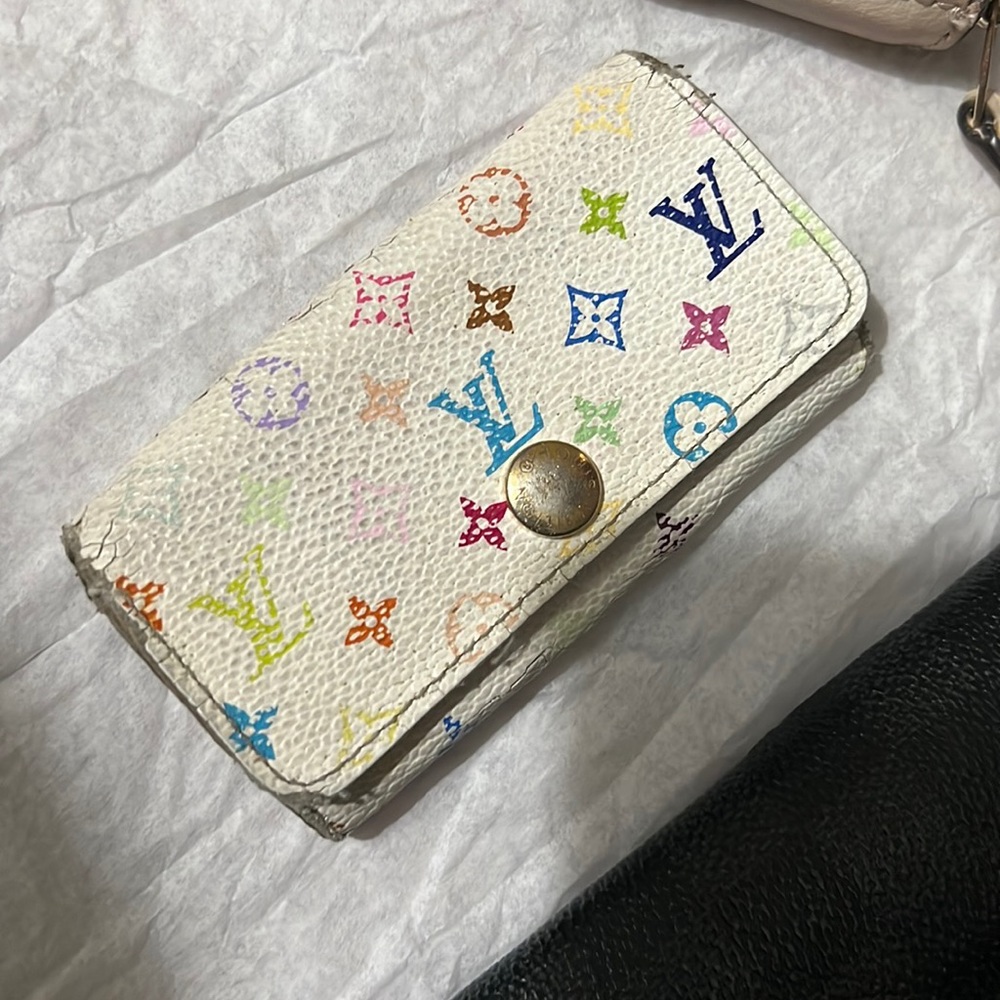 Authentic LV keyholder